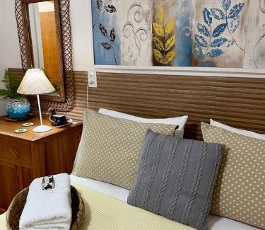 Marechal Floriano House | Guest-Rated 9.9: Suíte Girassol Cama & Café in Marechal Floriano