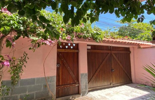 Sao Cristovao House | Discover Cantinho da tia Lira: Ocean View & Family Friendly