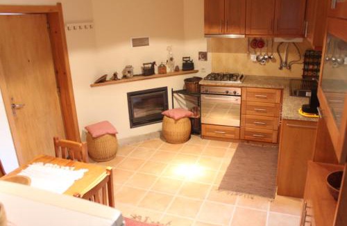 Couto de Esteves House | Discover Cantinho do Bouço Velho: Family-Friendly Retreat