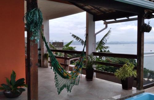 Sao Pedro da Aldeia House | Deuza's Paradise: 4-Star Family Retreat with Pool Access