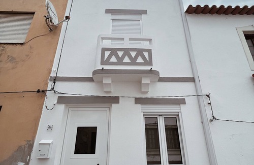 Soure House | Cozy Cantinho do Sopé with Breakfast and Kitchen Amenities