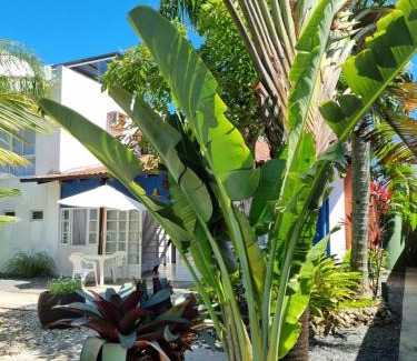 Ubatuba House | Oceanfront Canto das Ondas Apart Studios with Pet-Friendly Perks