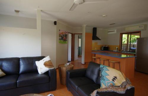 Canungra Villa | Family-Friendly Getaway at Canungra Valley Cottage, 4 Stars