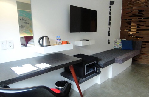Puerto Princesa City Centre Hotel | Experience Canvas Boutique Hotel: Top-Rated Comfort Awaits