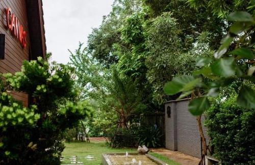 Trat House | Family-Friendly Canvas Home with Oceanfront Pool Access