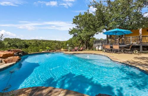 Fischer House | Pet-Friendly Retreat at Canyon Lake Lighthouse - 10/10 Rating