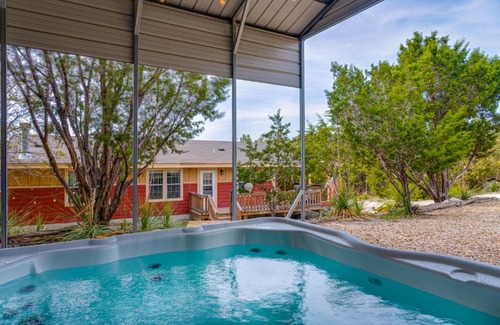 Canyon Lake House | Scenic Canyon Lake Retreat: Hot Tub, Fire Pit & Ocean Views