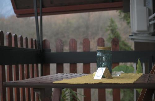 Dolna Matka Apartment | Cozy Canyon Matka Nature Apartments with Scenic Terrace