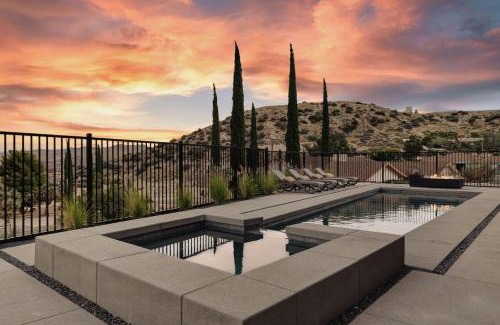 Yucca Valley House | Mirador by Fieldtrip: Modern Oasis with Scenic Views
