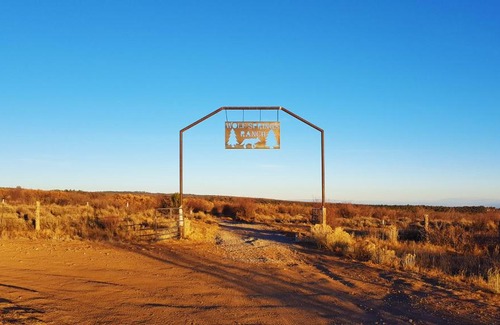 La Sal House | Pet-Friendly Canyonlands Lodging at Wolf Springs Retreat