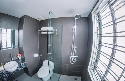 Lao Cai Hotel | Cao Minh Hotel: Wheelchair Accessible with Breakfast Included