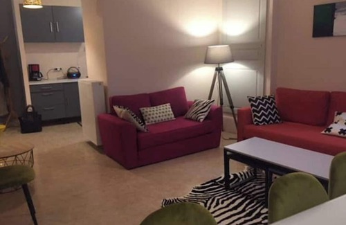 Thiers Apartment | Spacious Cap Coutellerie Apartment for 10 in Thiers Center