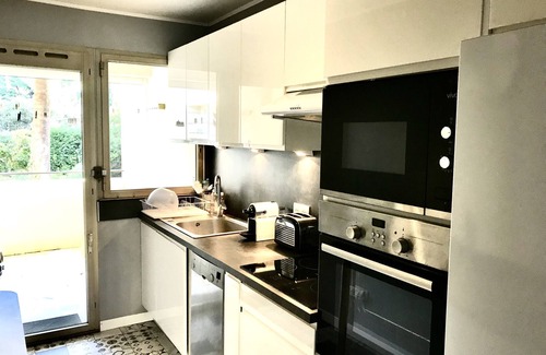 Cap-d'Antibes Apartment | Top-Rated BNB RENTING in Cap d'Antibes with Kitchen Access