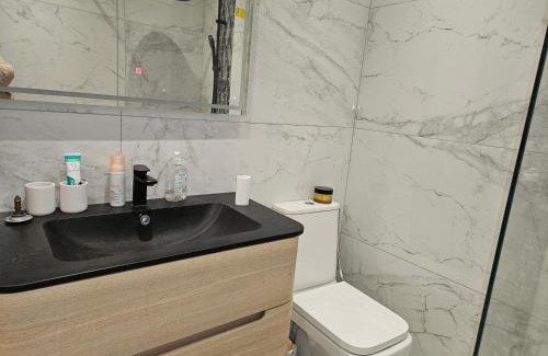 Cap-d'Antibes Apartment | Oceanfront Cap d'Antibes Port Aubernon: 4-Star Retreat