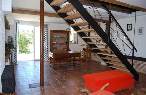 Roqueseriere House | Pet-Friendly Retreat at Cap de L'oule - Guest Rated 9/10