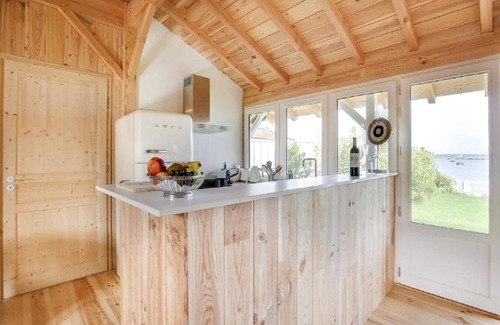 Cap-Ferret Villa | Cap-Ferret Coastal Bliss: Villa with Sea Views,Tranquil Garden,Luxury Amenities.