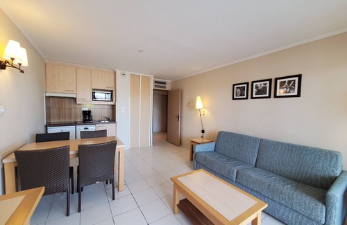 Frejus Port Apartment | Cap Hermes T2: Air-Conditioned Oasis with Balcony & Ocean View