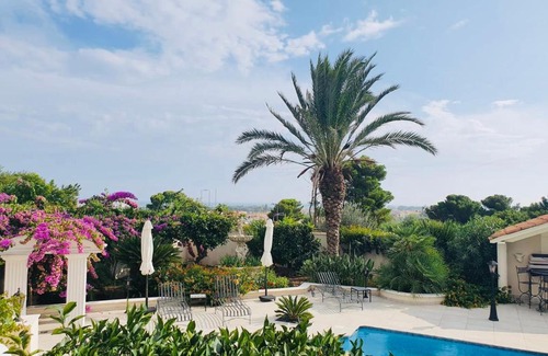 Cap d'Agde Villa | Unforgettable Cap Holidays: 4-Star Stay with Pool & Hot Tub