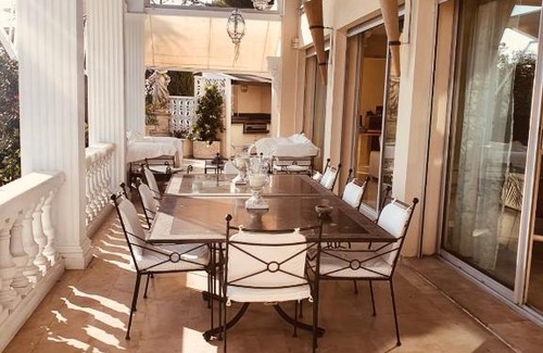 Cap d'Agde Villa | Unforgettable Cap Holidays: 4-Star Stay with Pool & Hot Tub