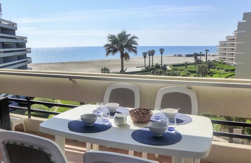 La Cote Radieuse Apartment | Oceanfront Retreat: Cap Sud by Interhome with Spa & Breakfast