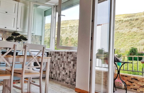 Costa de Caparica Apartment | Top-Rated Caparica Cliff Apartment with Spa & Breakfast