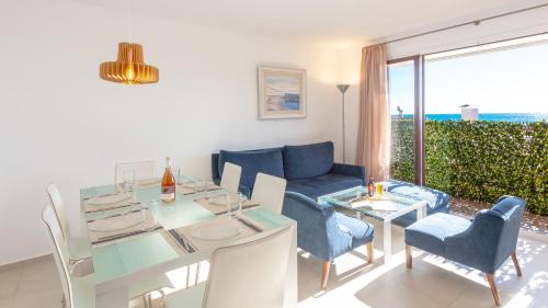 Llafranc Apartment | Oceanfront Capdevila: Family-Friendly with Scenic Views