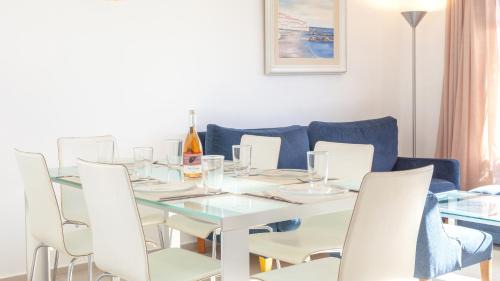 Llafranc Apartment | Oceanfront Capdevila: Family-Friendly with Scenic Views