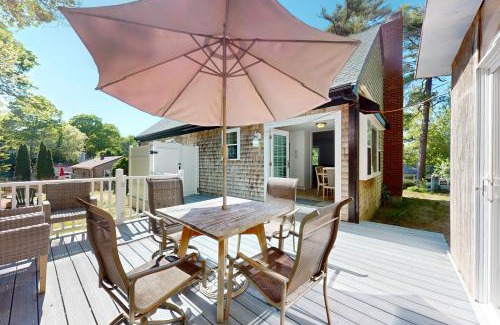 Buzzards Bay House | Discover Cape Breeze - Family & Pet-Friendly Retreat