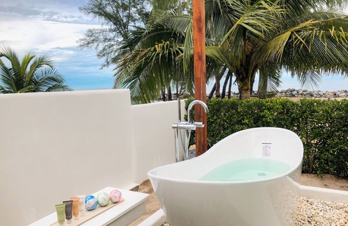 Sichon Hotel | Relax at Cape by Sichon Tesoro with Family-Friendly Perks