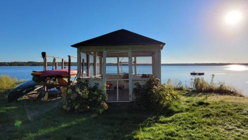 Calabogie House | Cozy Cape Calabogie Cottage: Pet-Friendly Retreat Awaits