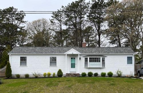 Dennis Port House | Charming Cape Cod Cottage with Ocean View by Leavetown Vacations