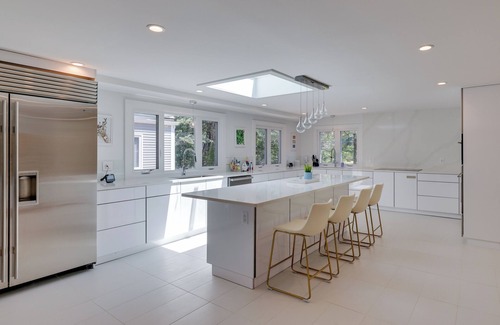 Wellfleet House | Experience Cape Cod Bliss: Rooftop Deck, Pool & Hot Tub