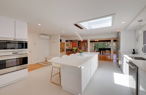 Wellfleet House | Experience Cape Cod Bliss: Rooftop Deck, Pool & Hot Tub