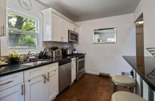 Hopelawn House | Family-Friendly Cape Cod House with Perfect 10 Rating