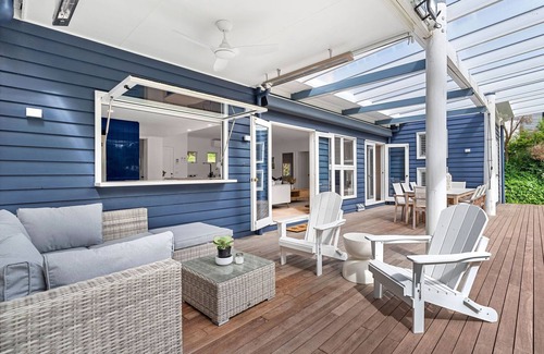 Portsea House | Picturesque Cape Cod Home with Oceanfront Views