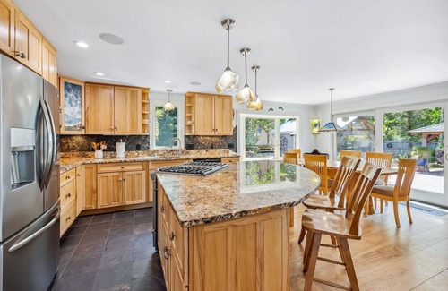 North Eastham House | Indulge in Cape Cod Oasis: Pool, Outdoor Kitchen & Bar