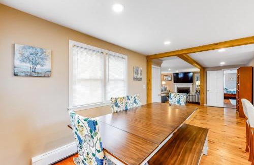 South Yarmouth House | Guest Rated 10/10: Cape Cod Playhouse with Hot Tub