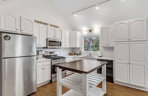 East Falmouth House | Deepwood: Family-Friendly Retreat Near Cape Cod Beaches