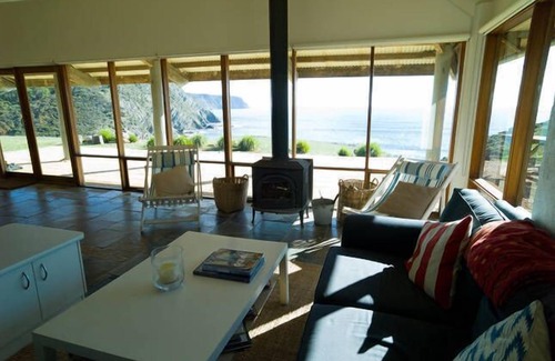 De Mole River House | Top-Rated Cape Forbin Retreat with Family-Friendly Amenities