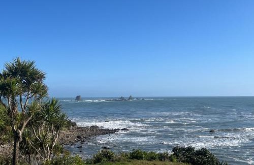 Cape Foulwind House | Cape Foulwind Clifftop Cabin