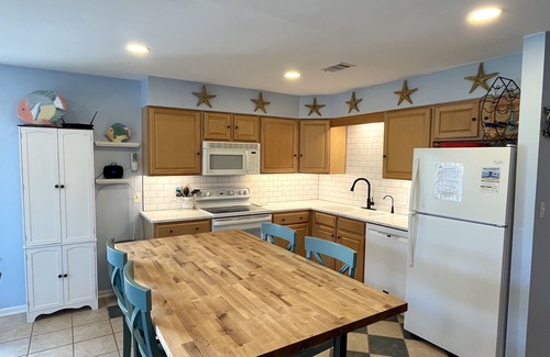 Port St. Joe House | Experience Cape Happy Hour: Beachfront Pool & Gulf Views