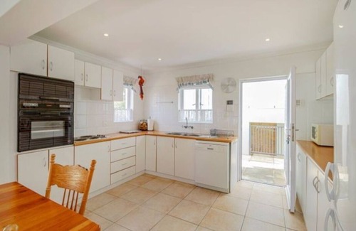 Fish Hoek Apartment | Experience Cape Jem with Spectacular Ocean Views
