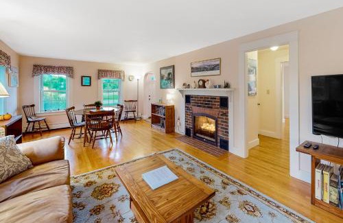 Gilford House | Experience Comfort at Cape Me Away - 4-Star Pet Friendly Stay