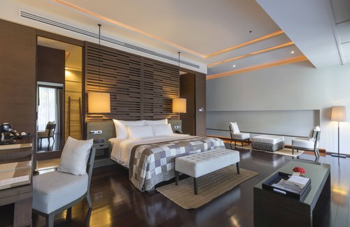 Hua Hin Hotel | Experience Cape Nidhra Hotel Hua Hin - 5 Star Oceanfront Escape