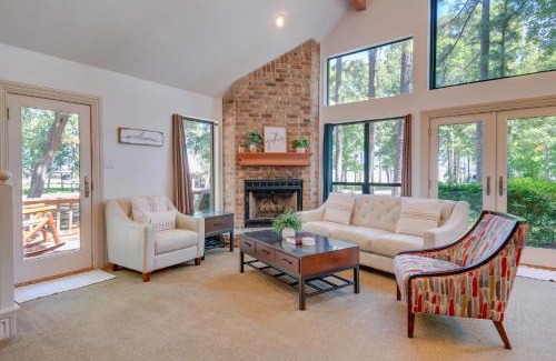 Cape Royale House | Tranquil Cape Royale Home with Deck - Steps from Lake Livingston