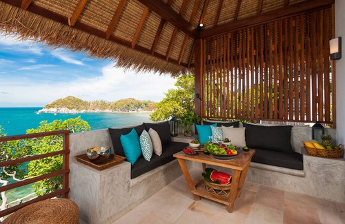 Ao Thian Og Villa | Relaxing Cape Shark Pool Villas with Oceanfront Views
