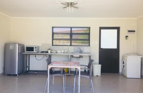 Lansdowne Apartment | Budget-Friendly Cape Town Student Accommodation Near Pool