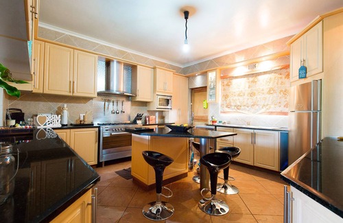 Kylemore Bed & Breakfast | Inviting 4 Bedroom House in Cape Winelands Awaits You