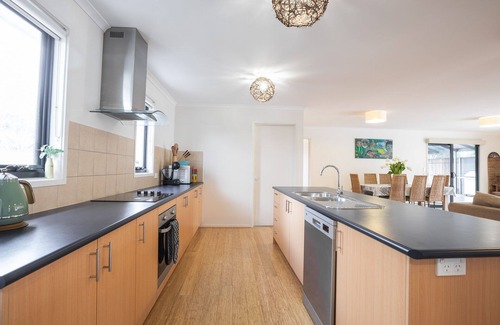 Cape Woolamai House | Family Beach House at Cape Woolamai with Ocean Views