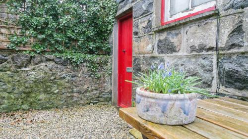 Llanystumdwy House | Discover Capel Bach: Pet and Child-Friendly Getaway